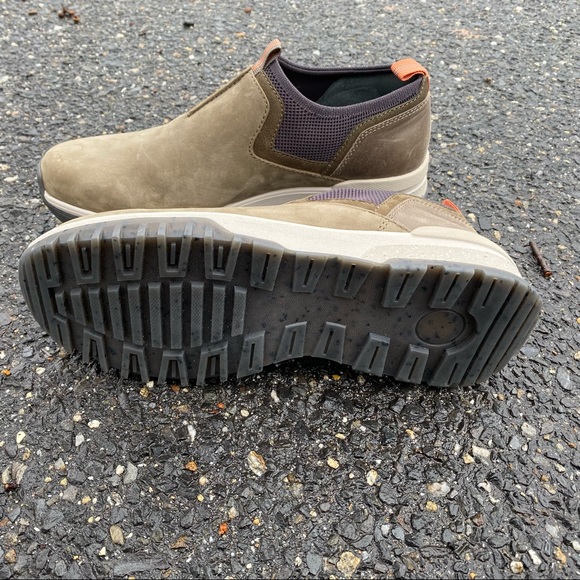 Earth Element Steadfast Taupe Slip on These are Sample shoes - Picture 11 of 12